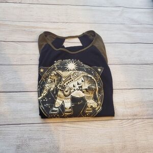 No Boundaries black graphic Elephant tshirt. Size large